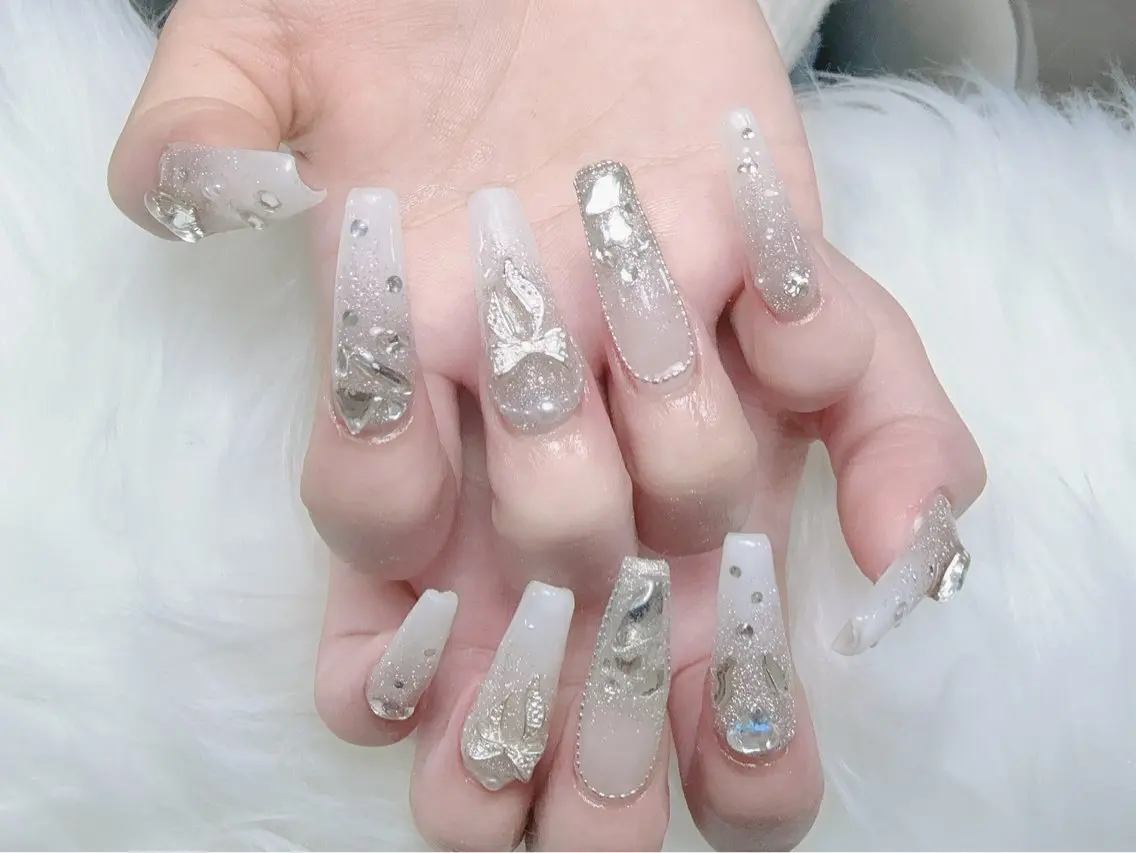 ネイル 成人式 ジェルネイル ロングネイル マグネットネイル ミディアムネイル ハンドネイル MoMoA Nail ネイル長さ出し専門店のネイルデザイン