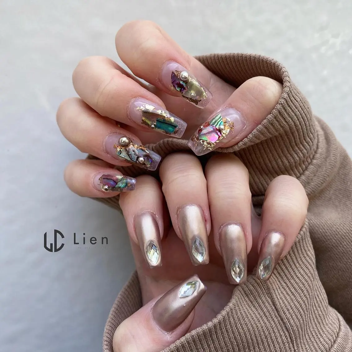 ネイル SHIORI 📍渋谷 / 円山町のネイルデザイン