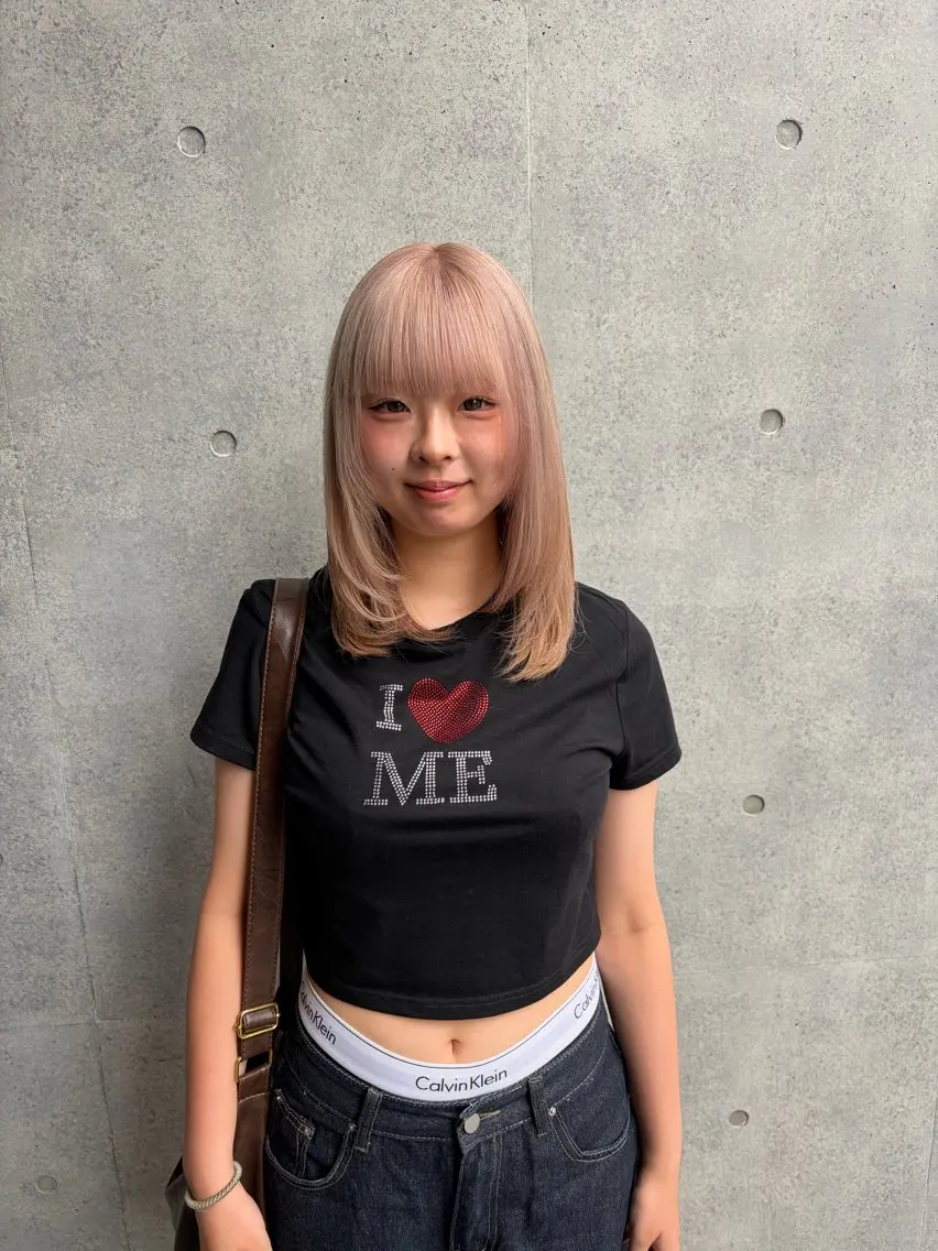 ミディアム カラー ヘアカラー 縮毛矯正/艶ハイトー ン/ブリーチ/しほのヘアスタイル