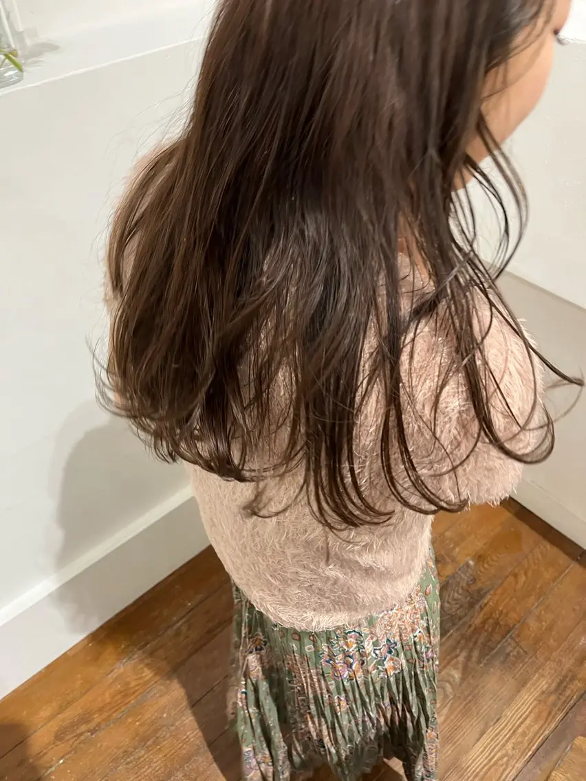 ロング カラー 伊藤 由季のヘアスタイル