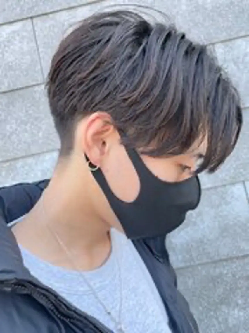 メンズ センターパート カット 内山 翔太のヘアスタイル