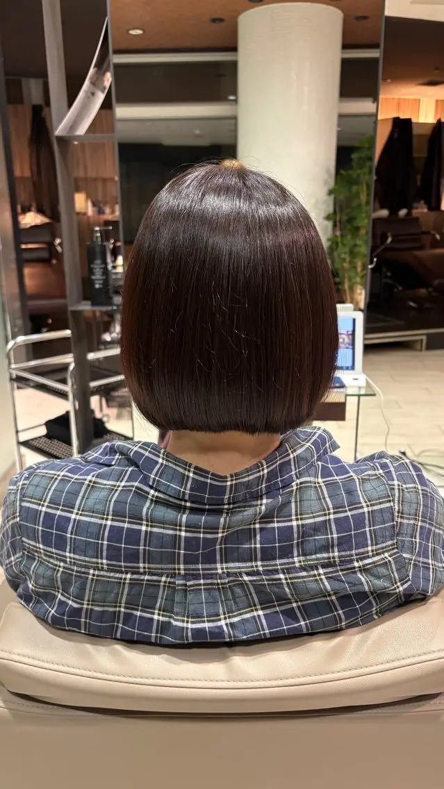 ショート カラー ボブ 土田 アキナのヘアスタイル
