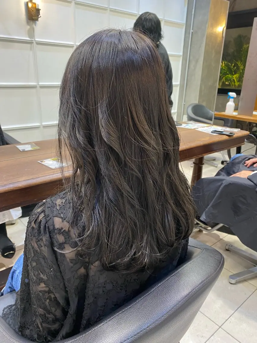 カラー ダークグレー ダークグレージュ グレージュ カット ヘアカラー トリートメント 透明感カラー🌿 グレージュ🐺陽介のヘアスタイル