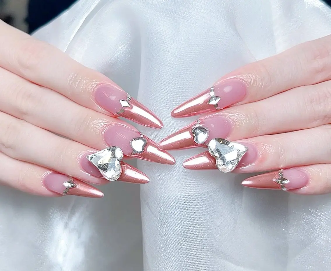 ネイル 🎀M nails✨ ビューティーのネイルデザイン