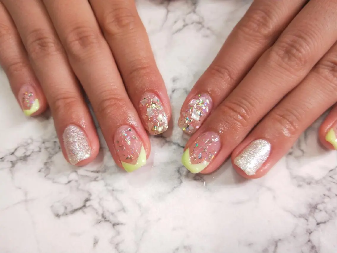 ネイル ハンドネイル ハンドケア はばすみれ🎀ﾈｲﾙ 光ﾌｪｲｼｬﾙ ﾍｱのネイルデザイン