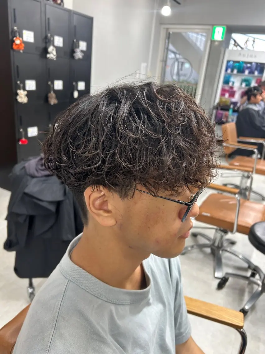 パーマ メンズ カット パーマ トリートメント ヘッドスパ ヘアセット カズキ🌼曲がる 縮毛矯正のヘアスタイル