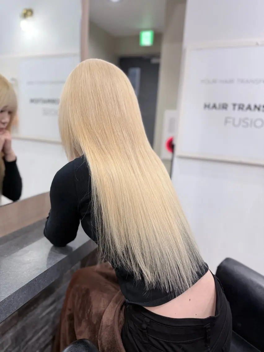 ロング カラー シールエクステ エクステ 髪質改善 トリートメント カット ヘアカラー エクステ RIEブリーチ& エクステ特化型のヘアスタイル