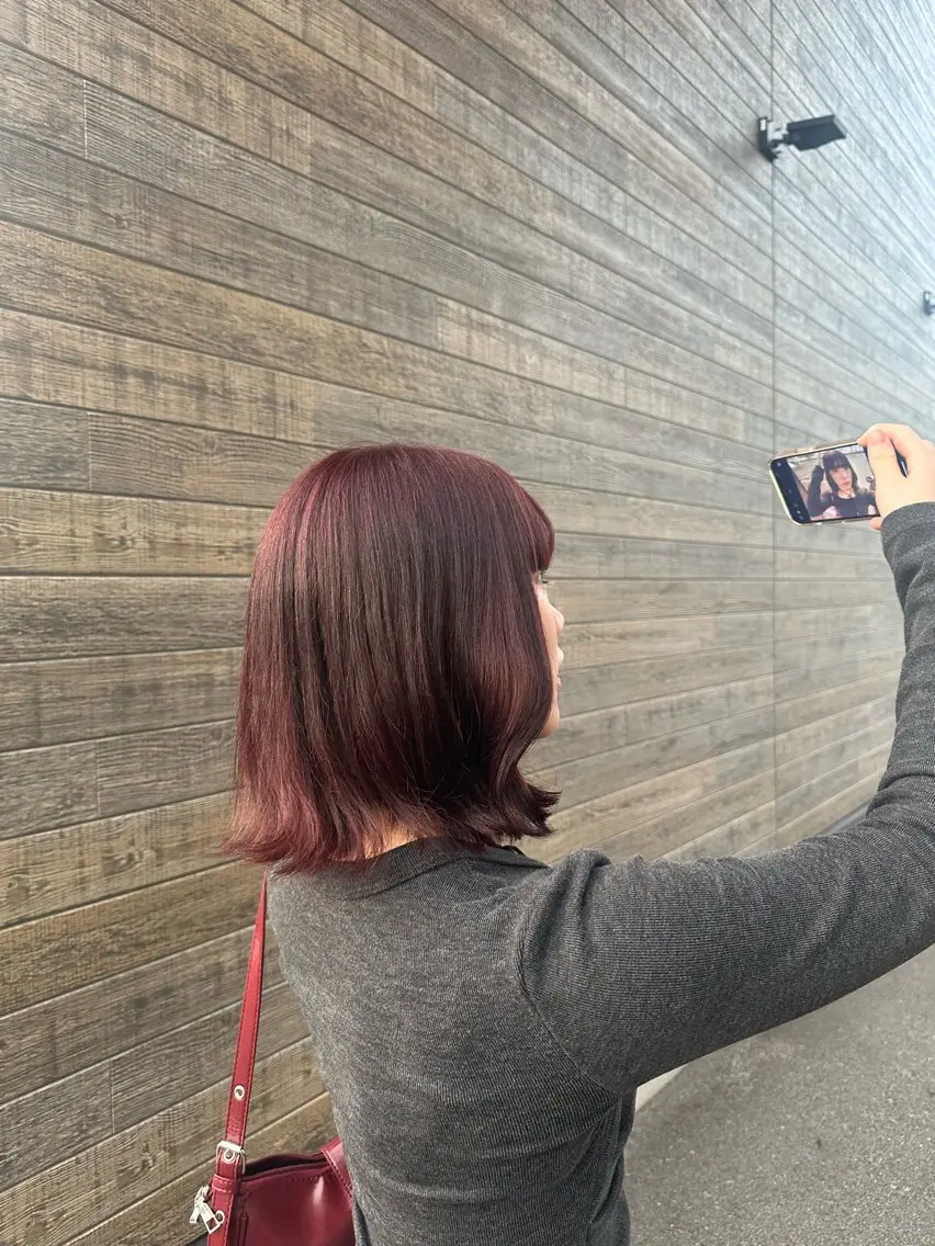 カラー レッドカラー 森本 美音のヘアスタイル