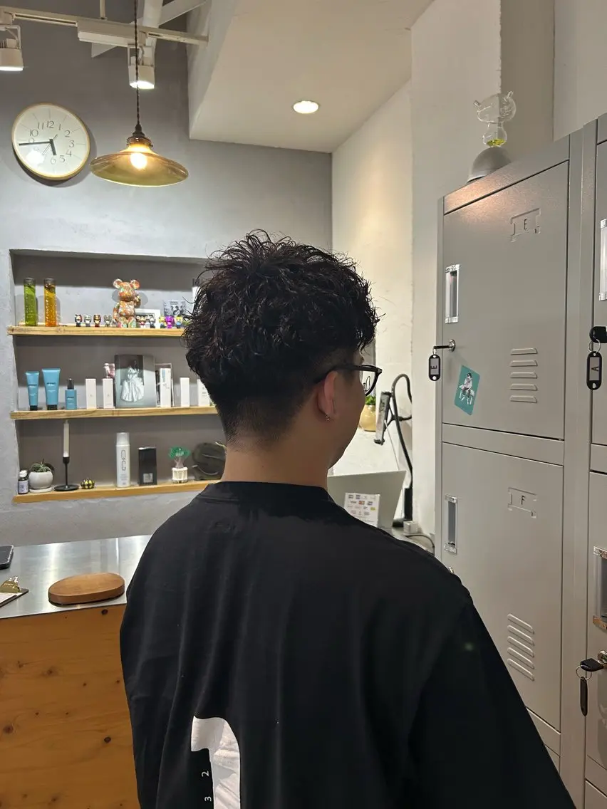 パーマ メンズ メンズパーマ ツーブロック 刈り上げ Sugarlu 吉田 晴香のヘアスタイル