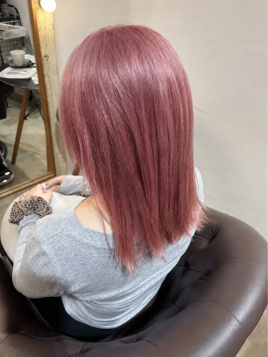 ミディアム カラー ブリーチ ケアブリーチ 透明感カラー ハイトーンカラー ピンクカラー ヘアカラー 🌀メンズパーマ🌀 平川海夢のヘアスタイル
