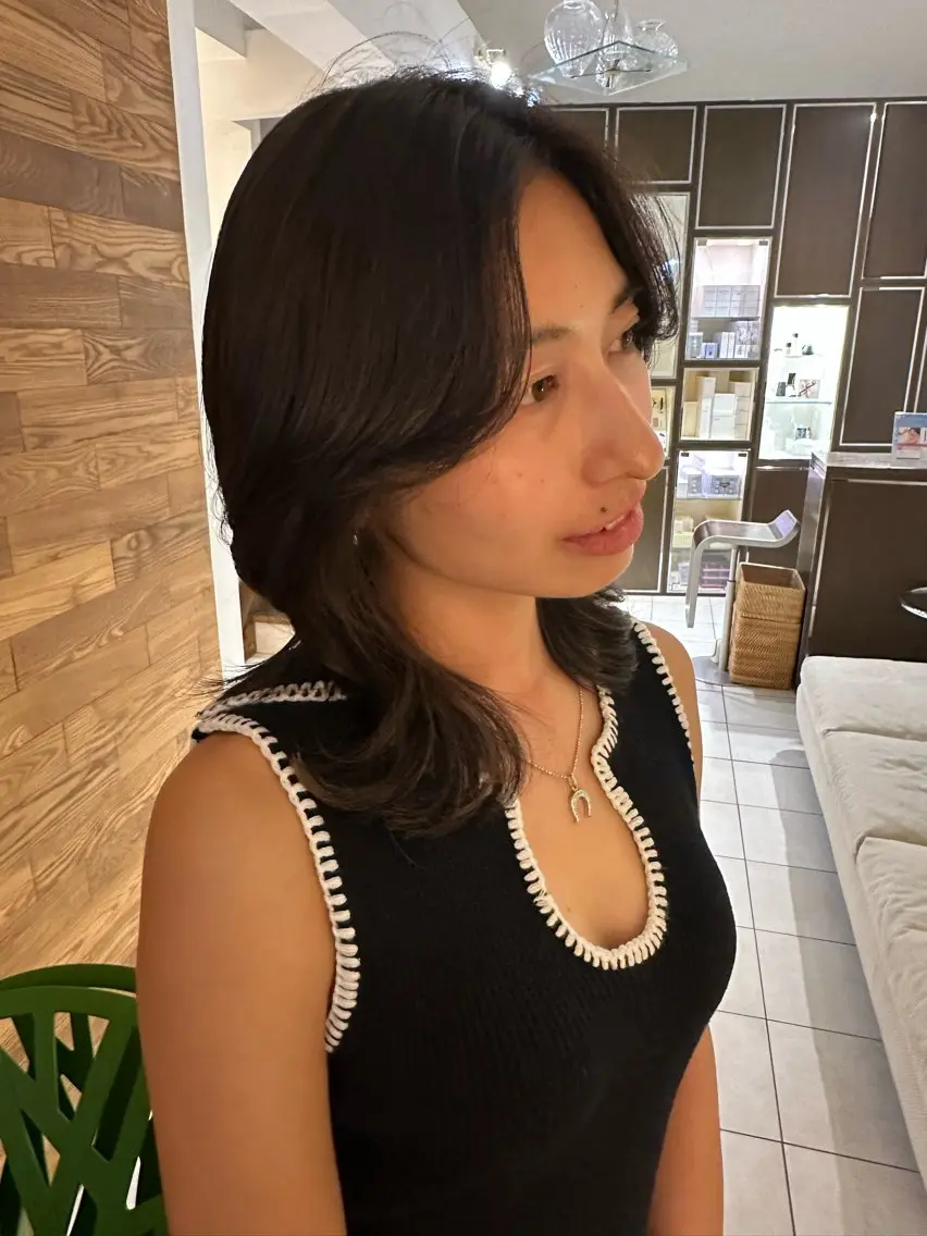 ミディアム ヘアアレンジ レイヤーカット fiorista岡田 まゆこのヘアスタイル