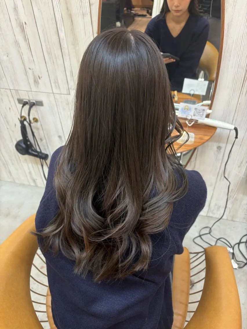 ロング カット ヘアカラー トリートメント オリーブベージュ/シ ョートボブたまき🧡のヘアスタイル