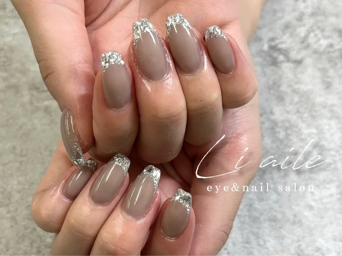 セミロング Li aileのネイルデザイン