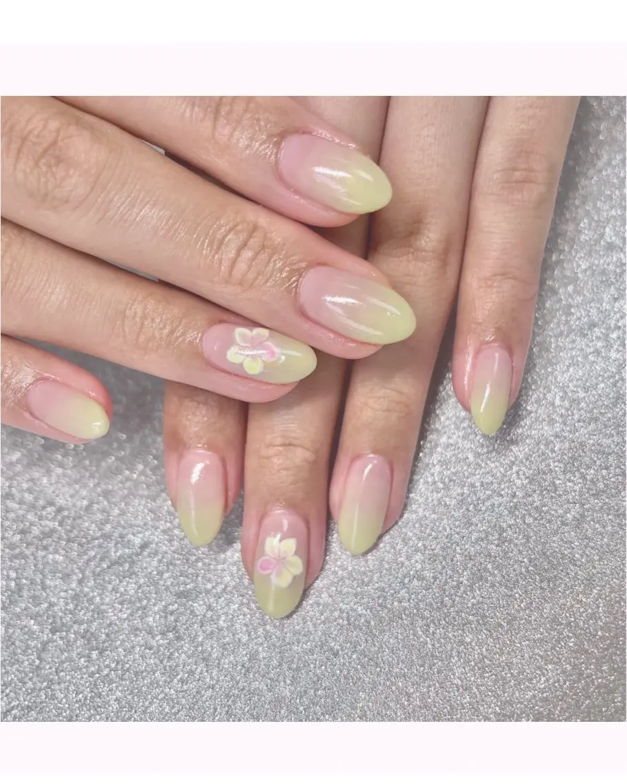 ネイル グラデーション BEE NAILのネイルデザイン