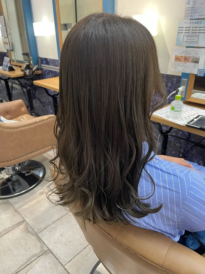 セミロング カラー グレージュ オリーブグレージュ オリーブグレー 🍒透明感カラー/ 艶カラー/さくら🍒のヘアスタイル