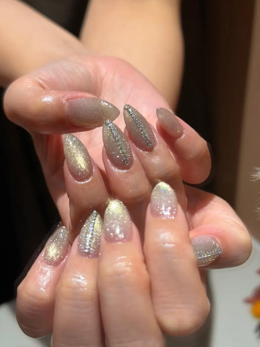 ネイル マグネットネイル マグネットワンカラー ワンカラーネイル ハンドネイル ハンドケア Allma Nailのネイルデザイン