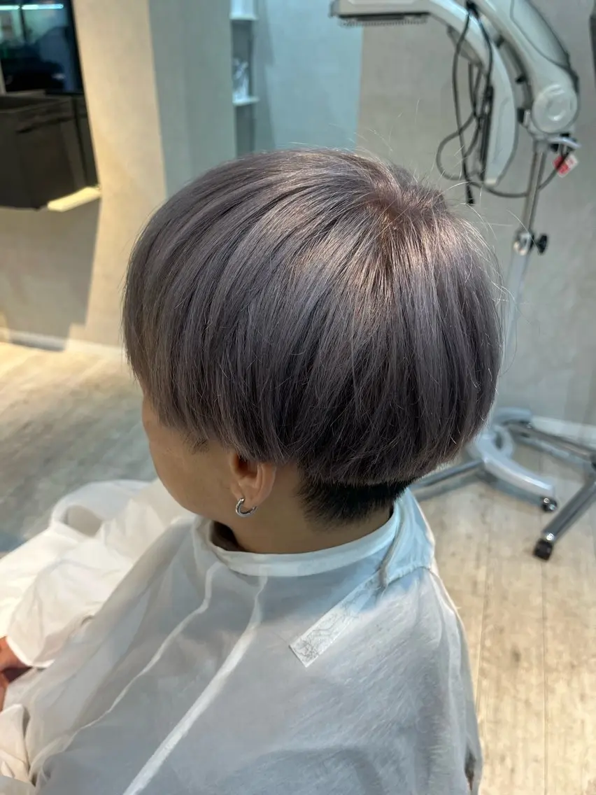 カラー 山口 留奈のヘアスタイル