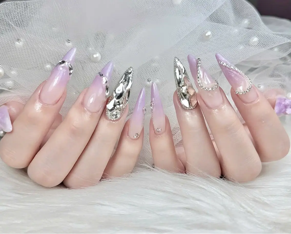 ネイル アートネイル ボルドー フレンチネイル ジェルネイル 氷ネイル・うるうるネイル ハンドネイル Julie Nailのネイルデザイン