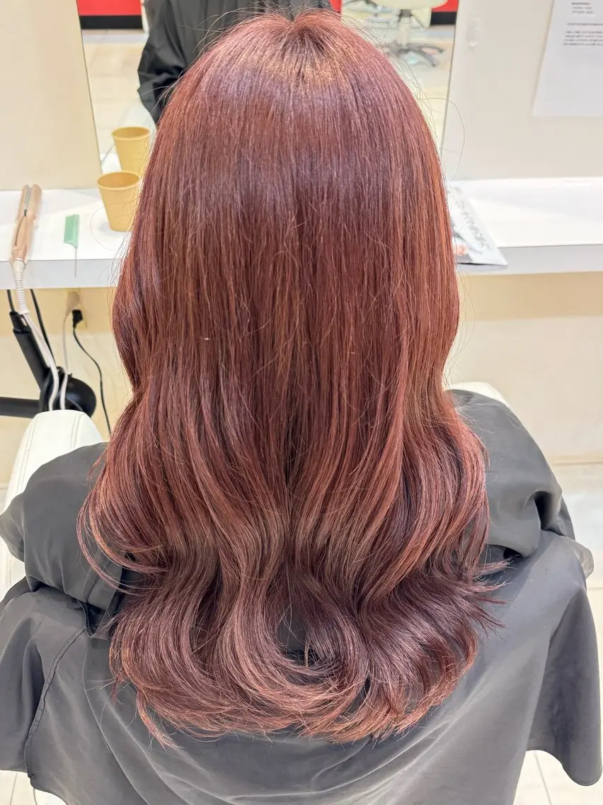 ロング カラー ブリーチ ブラウンカラー ダブルカラー ブリーチなしカラー ピンクカラー 徳地 夏楓のヘアスタイル