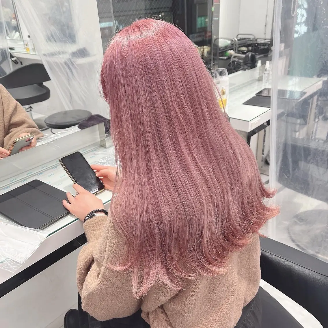 カラー ヘアアレンジ 透け上品ハイトーン 職人ゆうと🤍のヘアスタイル