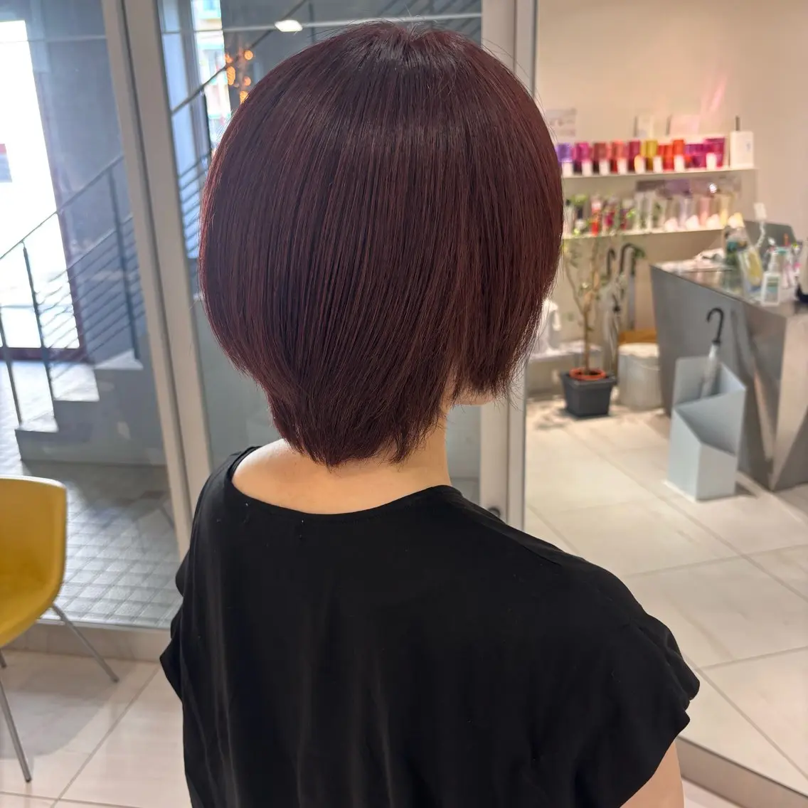 カラー 林 彩音のヘアスタイル