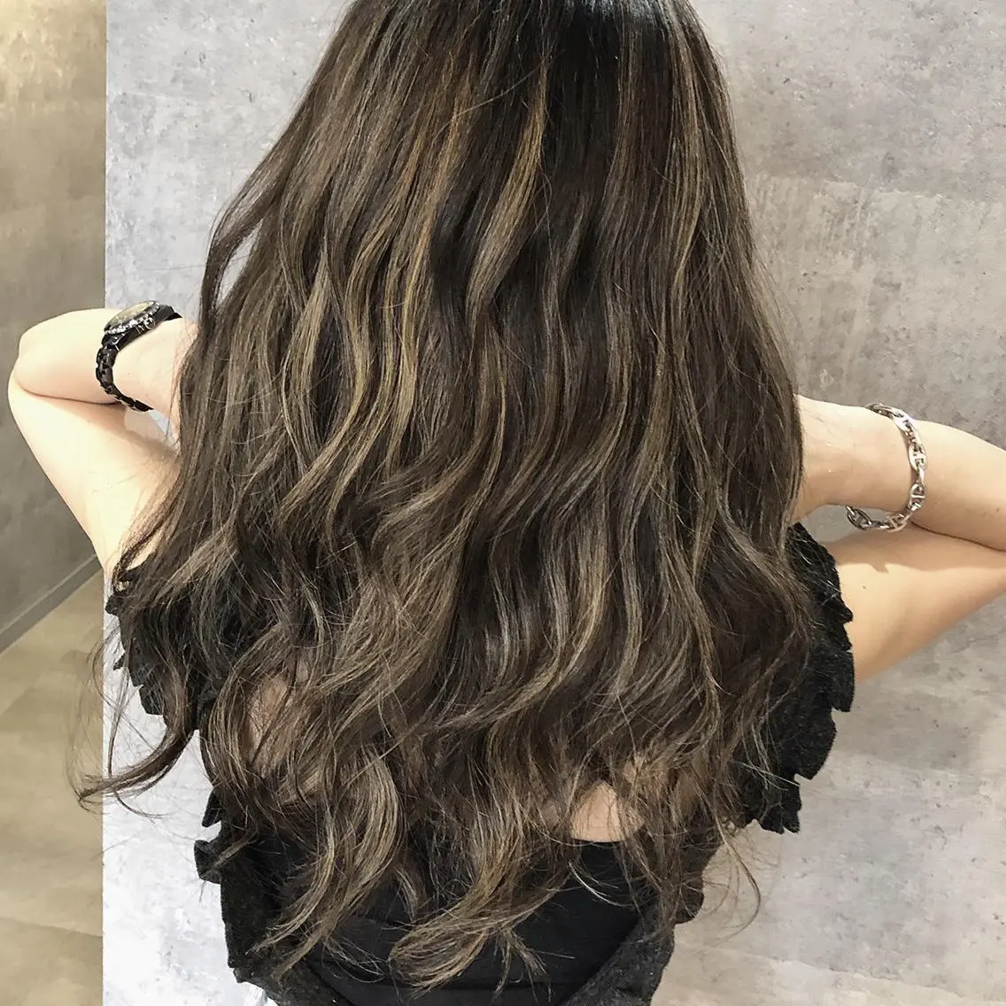 ロング カラー ハイライトカラー ハイライト ✨MiL✨ ✨心斎橋✨のヘアスタイル