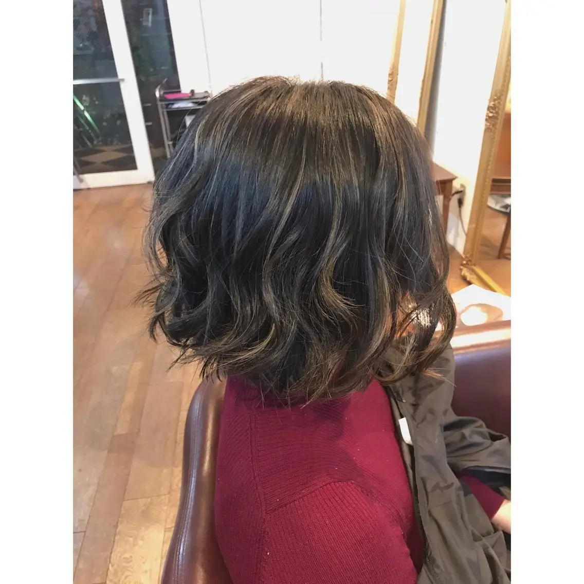 ショート カラー ヘアアレンジ 黒髪 デザインカラー ハイライトカラー ハイライト マエダ カズエ🫶 coronahairのヘアスタイル
