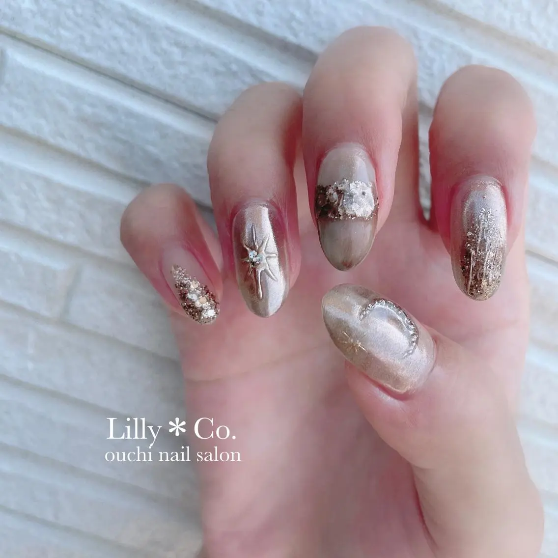 ネイル ストーンネイル ハンドネイル ハンドケア Lilly Co.のネイルデザイン