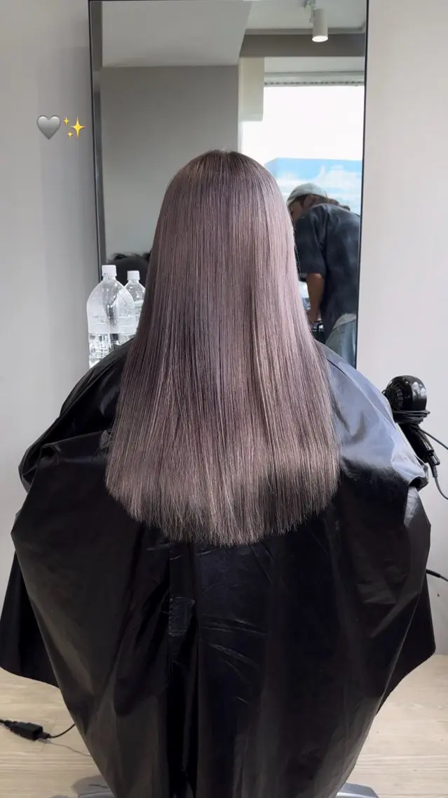 カラー グレージュ ラベンダーカラー ラベンダーグレージュ ラベンダーグレー ニトウ レイナのヘアスタイル