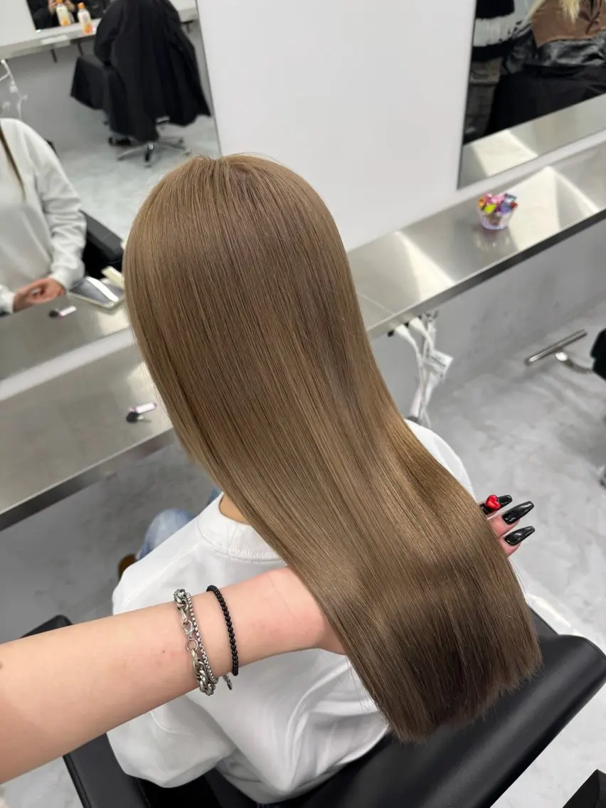 全頭ブリーチ+5stepトリートメントの写真