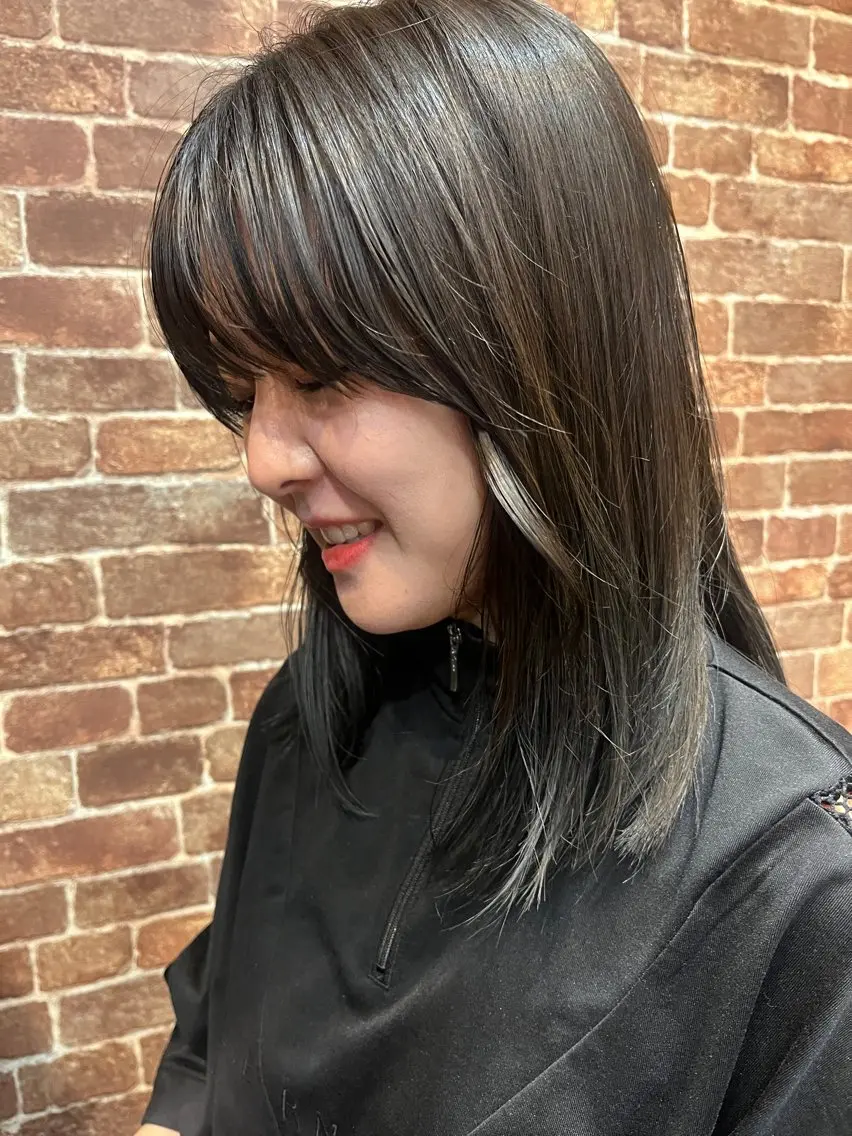ミディアム カラー 久木原 ゆりのヘアスタイル