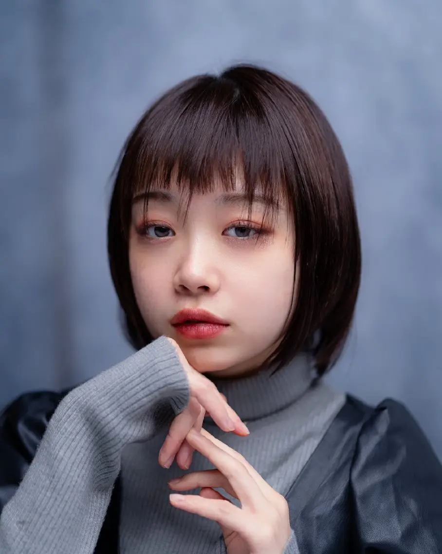 ショート カラー バレイヤージュ ブリーチ イヤリングカラー グラデーションカラー グレージュ 松尾 泰伸のヘアスタイル