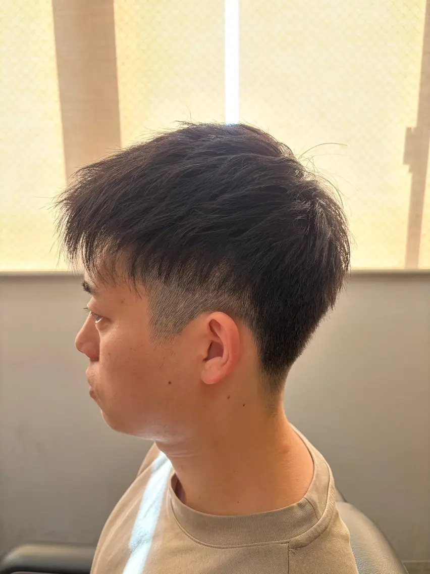 〈メンズ限定〉カット＋カラー(ブリーチは行っておりません)の写真
