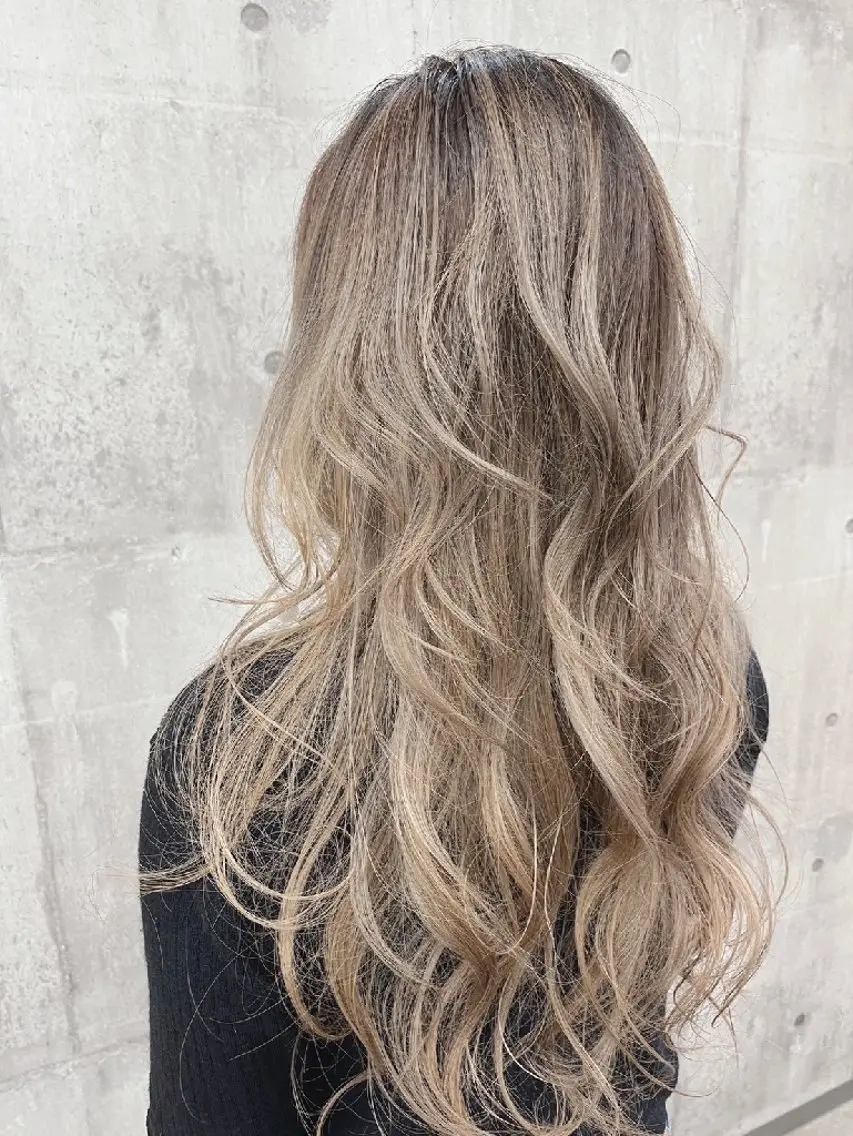 セミロング パーマ 古橋 瑞希のヘアスタイル