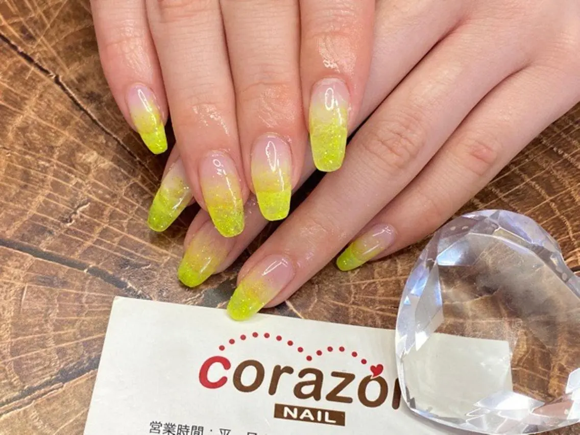 ネイル 長さ出し ジェルネイル グラデーション ラメ(グリッター) ラメグラデーション ネイリスト aicoのネイルデザイン
