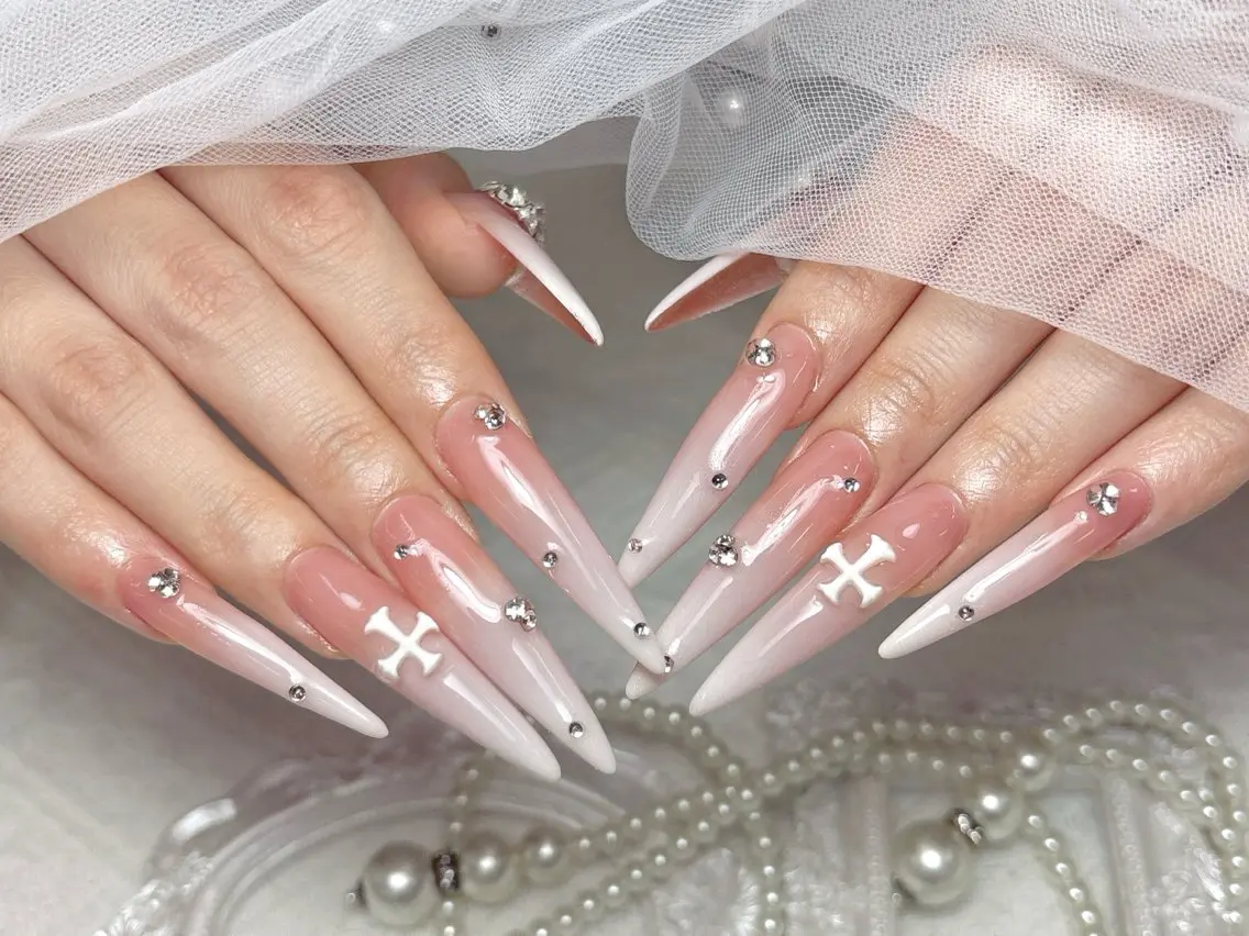 ネイル ジェルネイル 韓国ネイル マグネットネイル 持ち込み ワンカラーネイル ハンドネイル ハンドケア R1🎀Nail💕 池袋東口店のネイルデザイン
