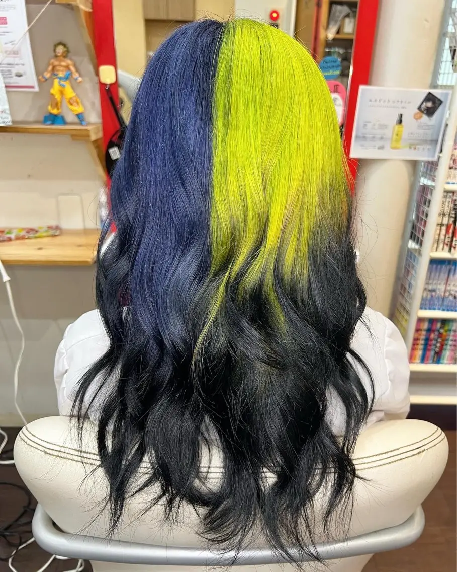 セミロング カラー 黒髪 ブルーカラー ブルーブラック デザインカラー ネイビーカラー ヘアカラー まさき✂︎ /ブリーチカラーのヘアスタイル