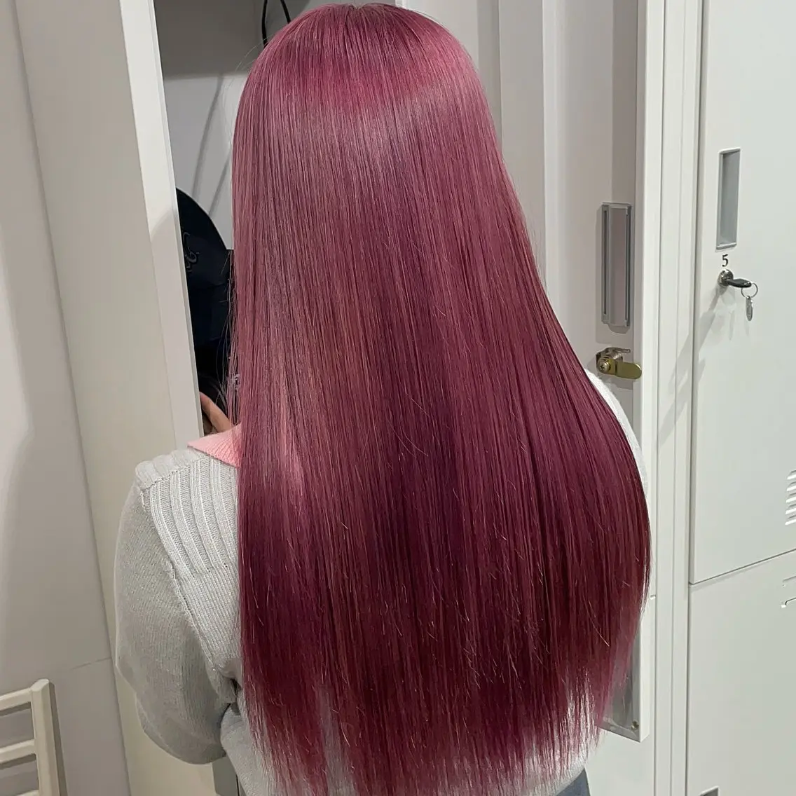 ロング カラー ピンクカラー カット ヘアカラー トリートメント REINA ISHIDOのヘアスタイル
