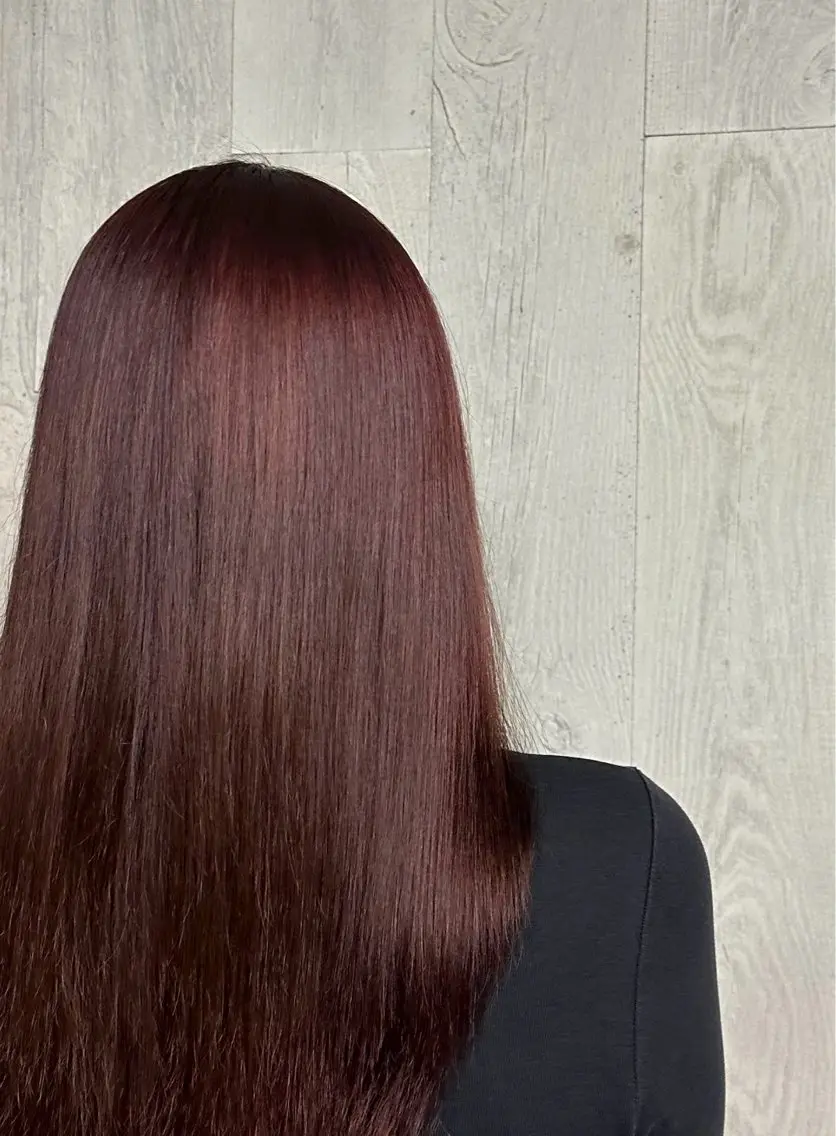 カラー ボルドーカラー 森本 美音のヘアスタイル