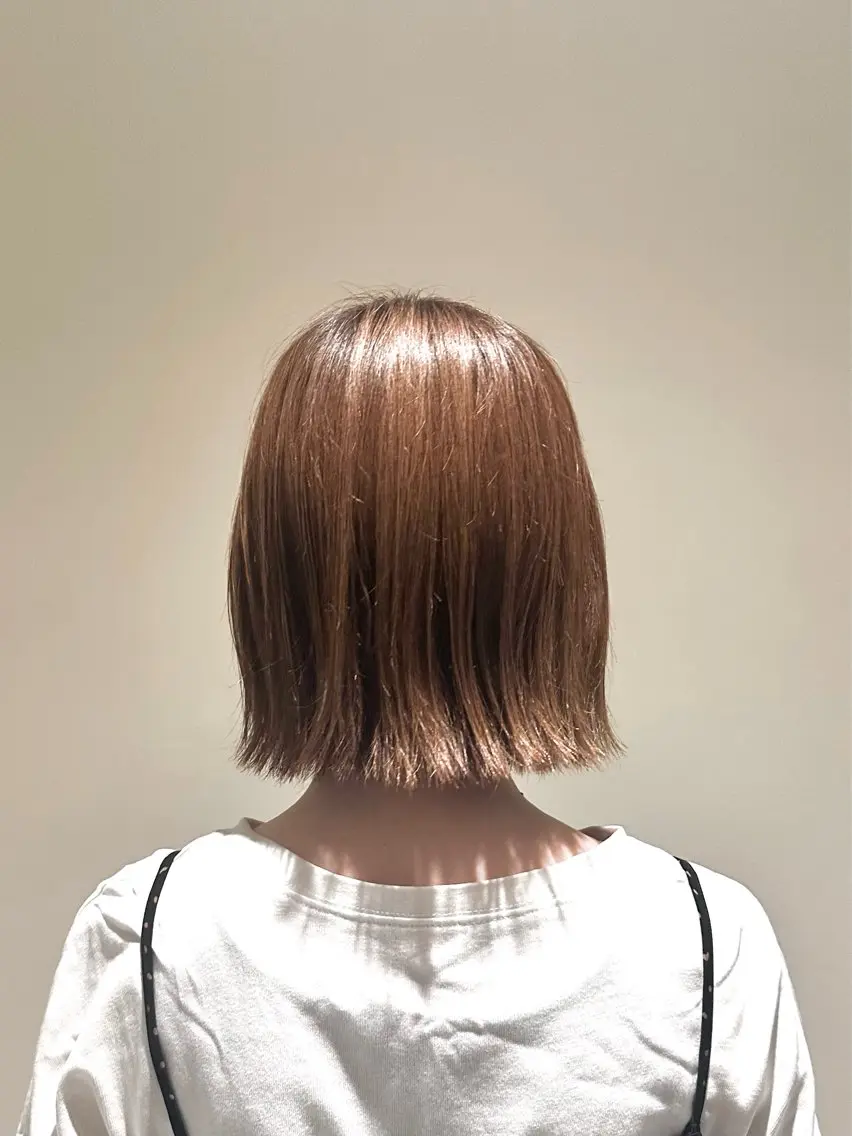 ミディアム ボブ こがねざわみさき 🦭透明感カラーのヘアスタイル
