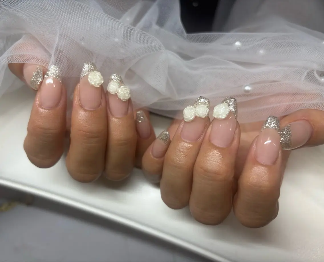 ネイル フレンチネイル ラメ(グリッター) 門真市ネイルサロン♡ KUMI.HANAのネイルデザイン