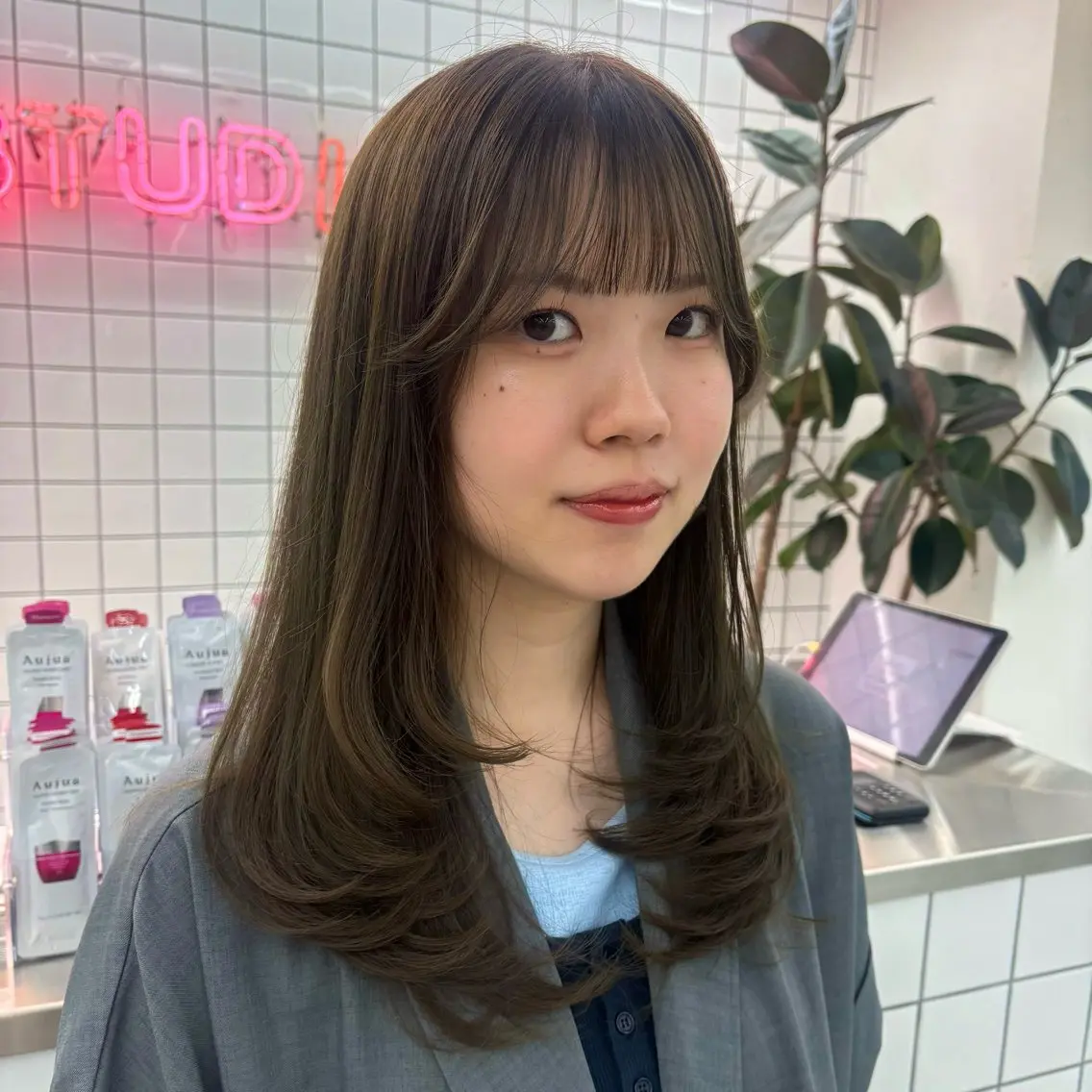 ロング カラー ベージュカラー ミント ミントベージュ 矢場町/8時-22時 JILLSTUDIOのヘアスタイル