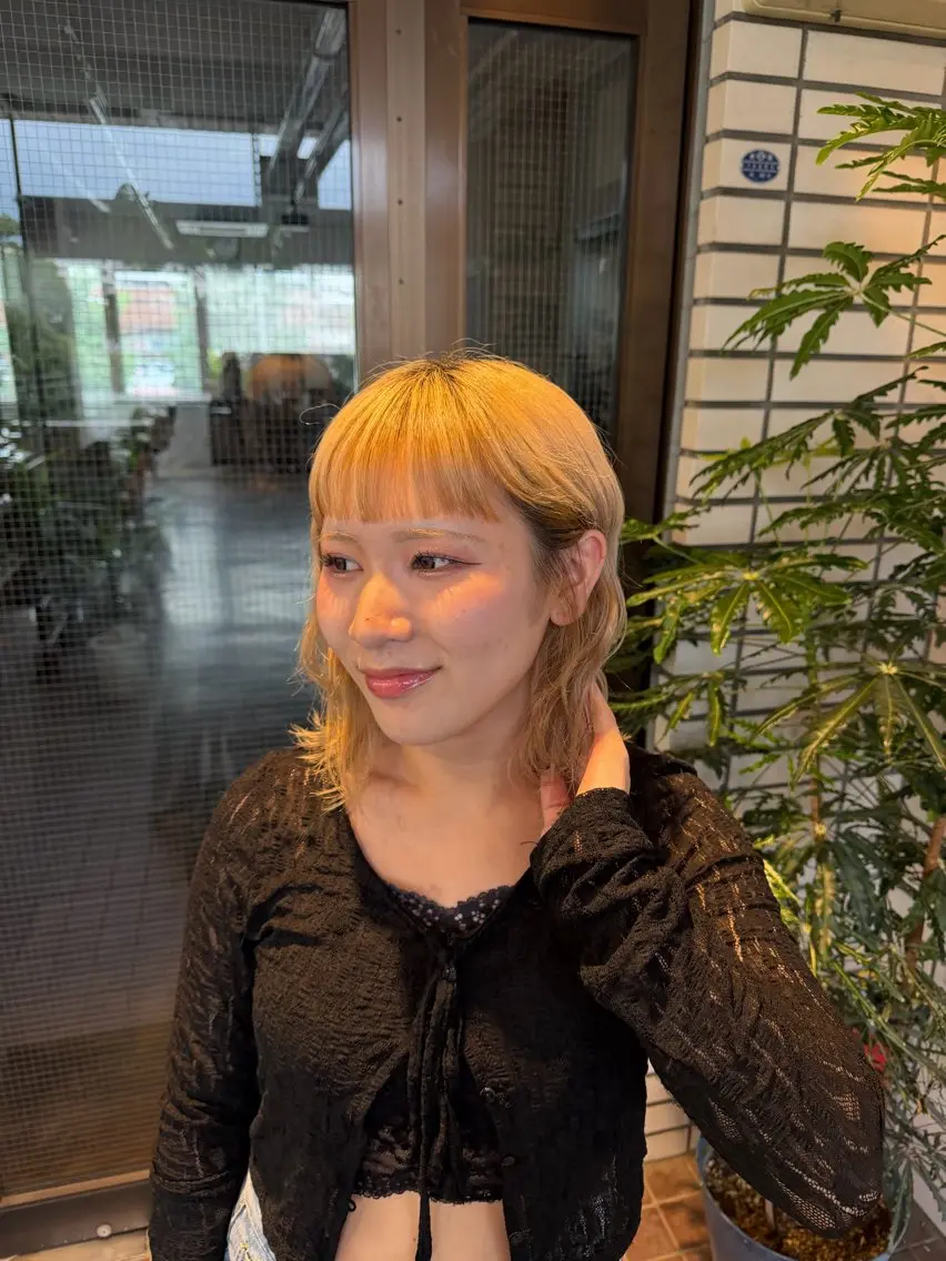 ミディアム スパイキーショート /ハイトーンのヘアスタイル