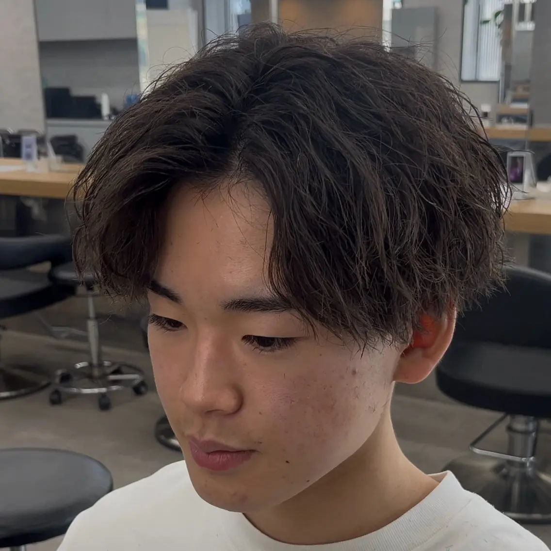 ショート カラー パーマ メンズ カット パーマ ヘッドスパ ヘアセット センターパート マスターかずまのヘアスタイル