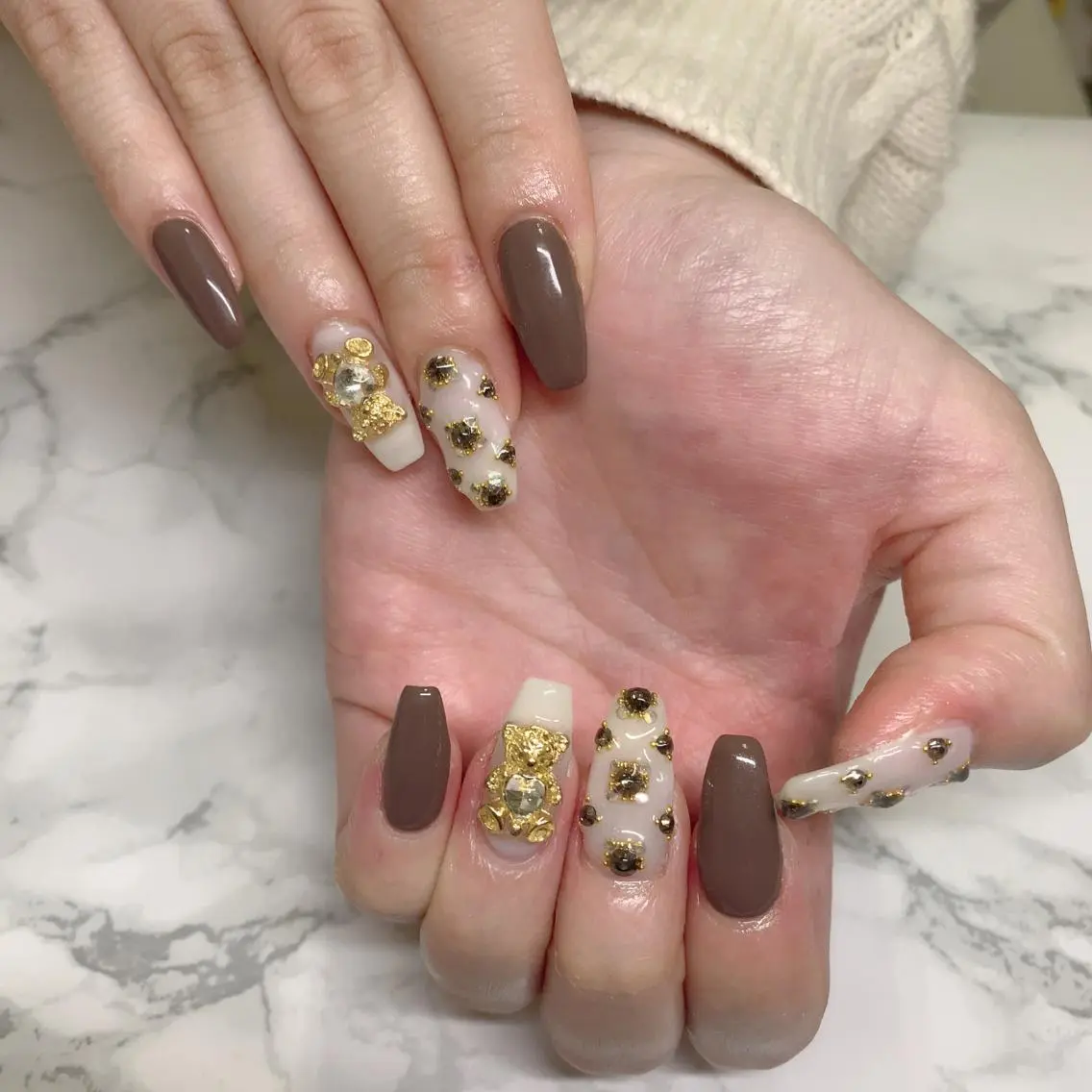 ネイル ハンドネイル はな💎ネイル ワンホン、長さ出しのネイルデザイン
