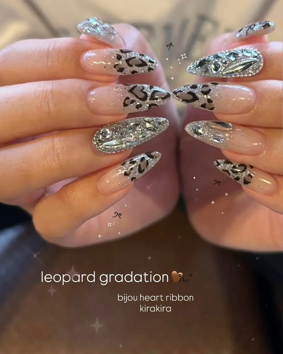 ネイル アニマル柄 グラデーション キラキラネイル 韓国ネイル ラメ(グリッター) nail salon Lumoreのネイルデザイン