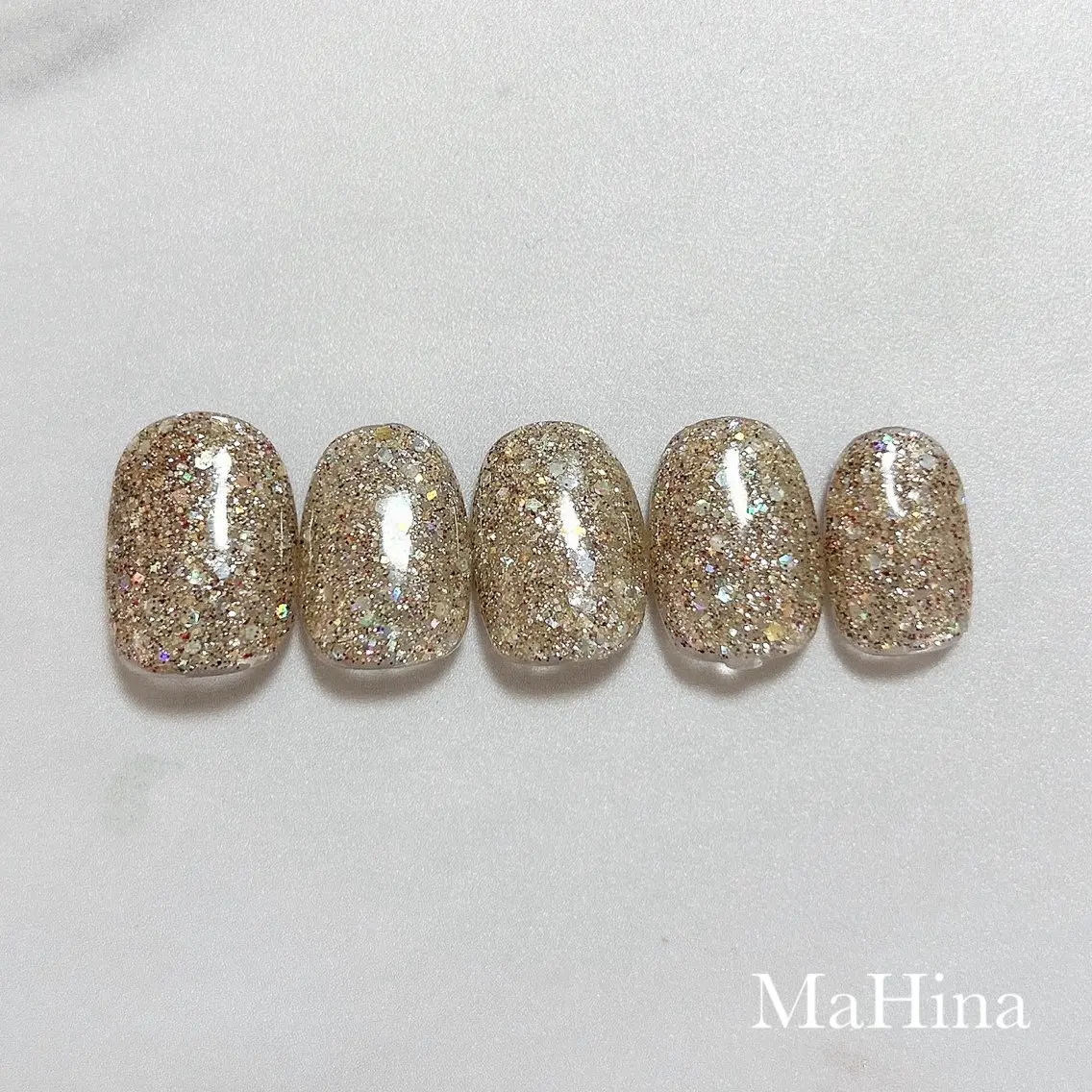 ネイル ラメ(グリッター) ワンカラーネイル ハンドネイル Le Vernis MaHina・まひなのネイルデザイン