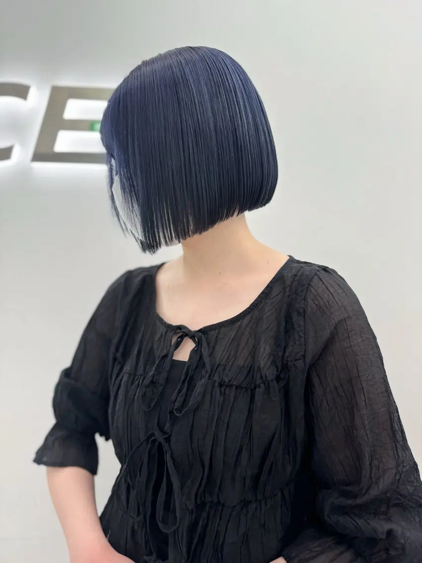 ショート カラー ヘアアレンジ 縮毛矯正🤍 ボブ/ HIKARIのヘアスタイル