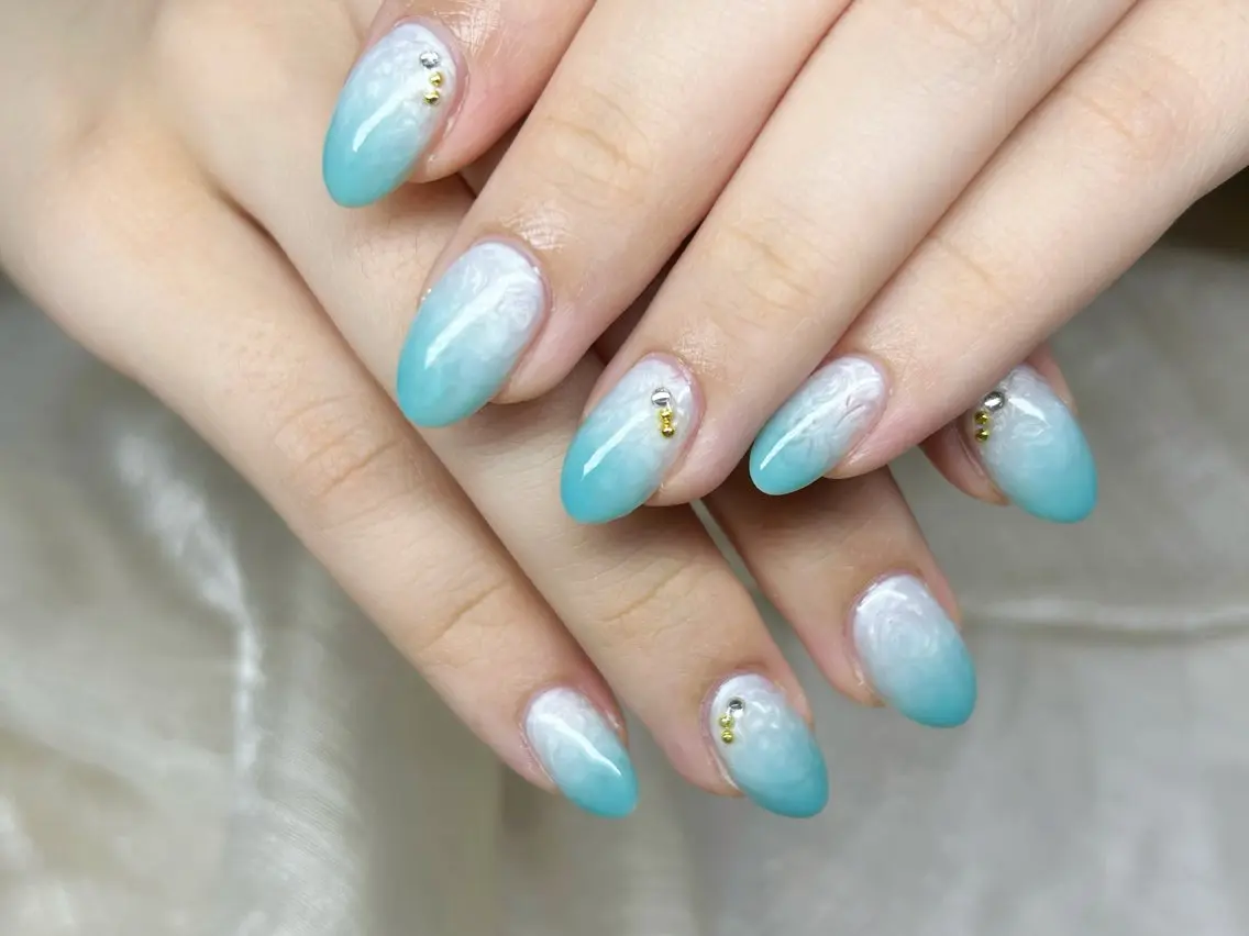 ネイル アートネイル チークネイル 成人式 入学式 長さ出し ハンドネイル Lino Nailのネイルデザイン