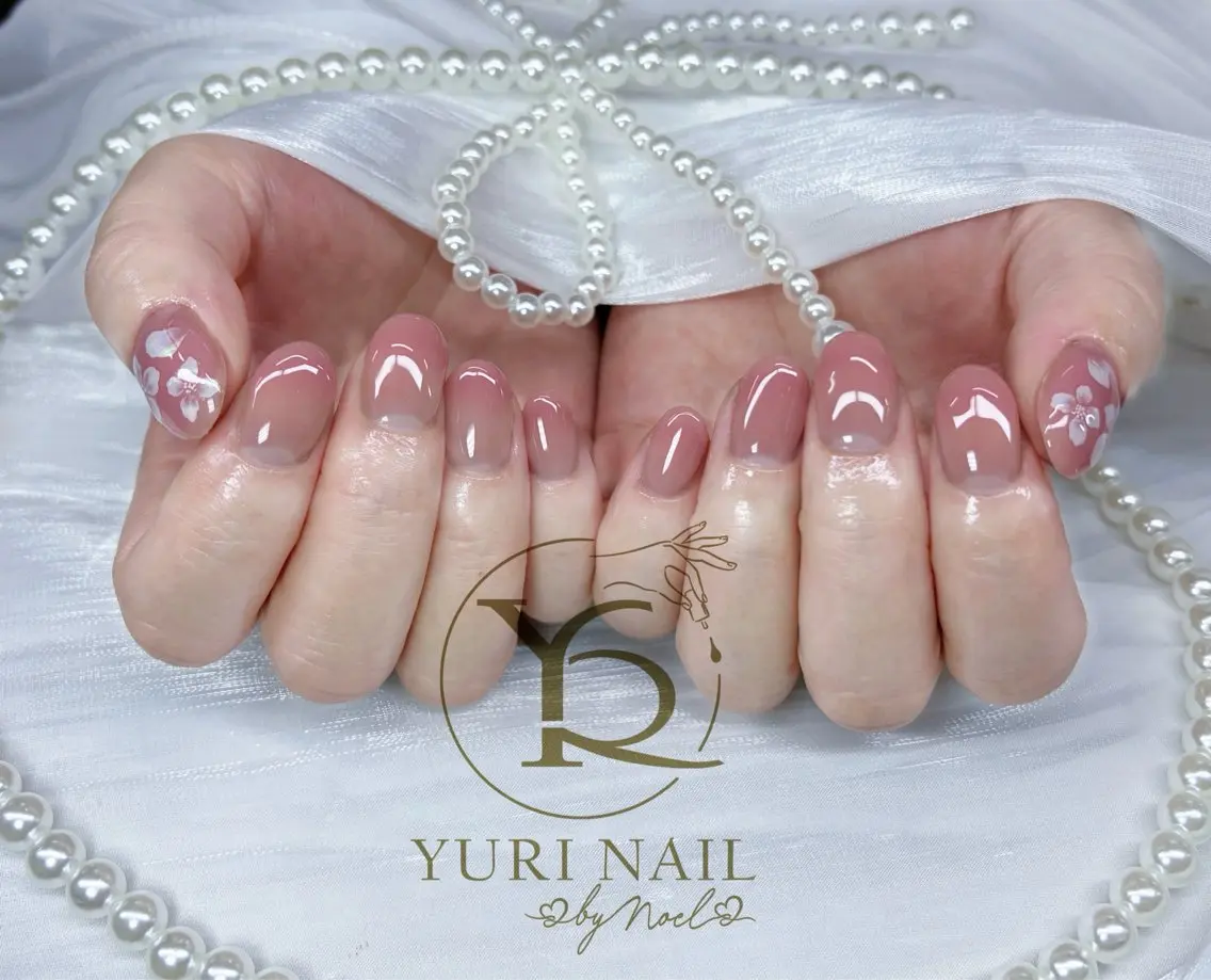 ネイル ハンドネイル フットネイル ハンドケア YURI Nail NARITAのネイルデザイン